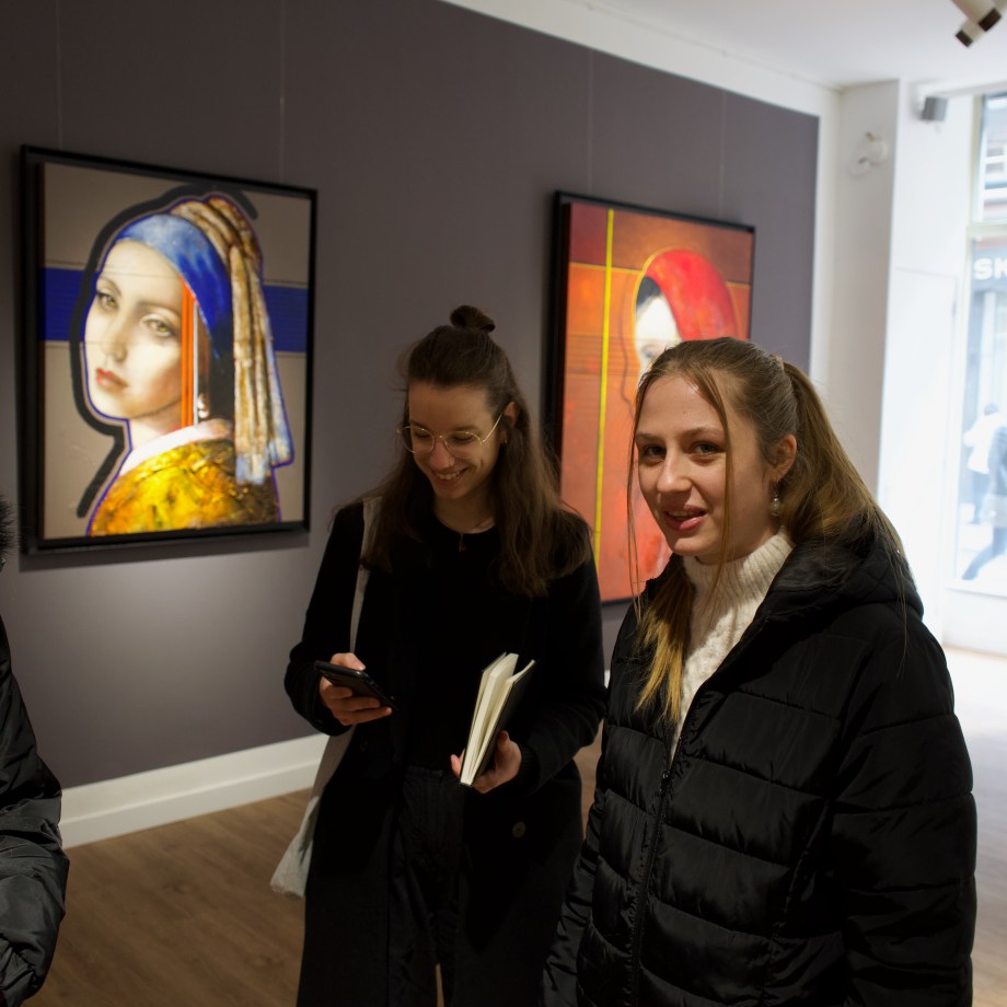 Students visit art gallery’s